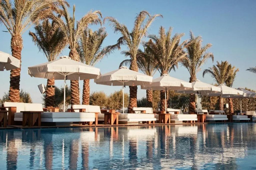 Nikki Beach Resort & Spa Santorini Galeriebild 1