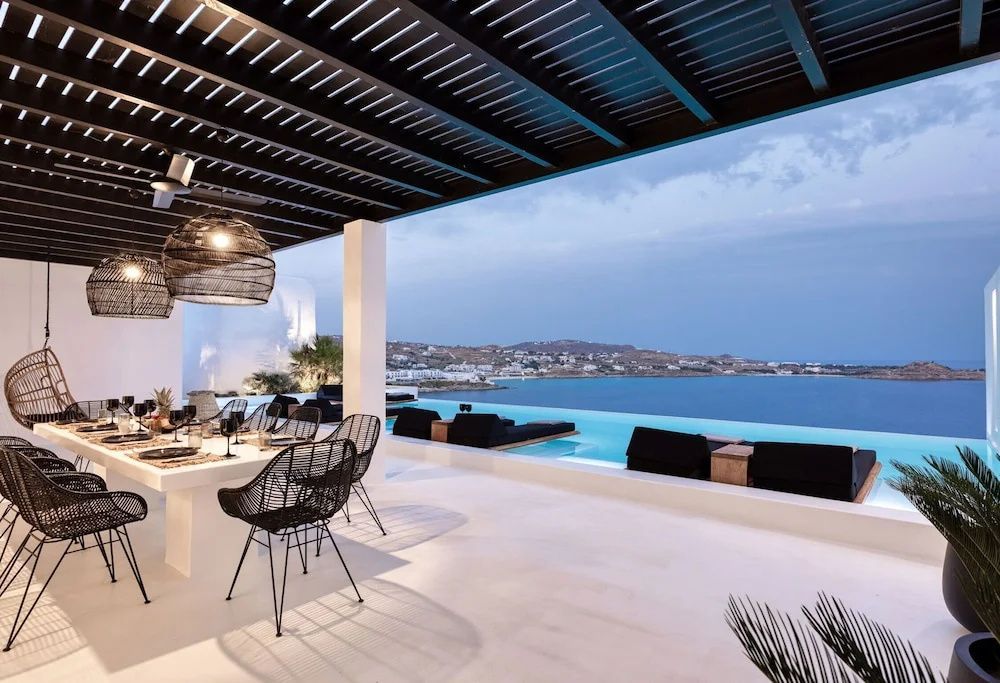 Psarou Black Villa II Galeriebild 1