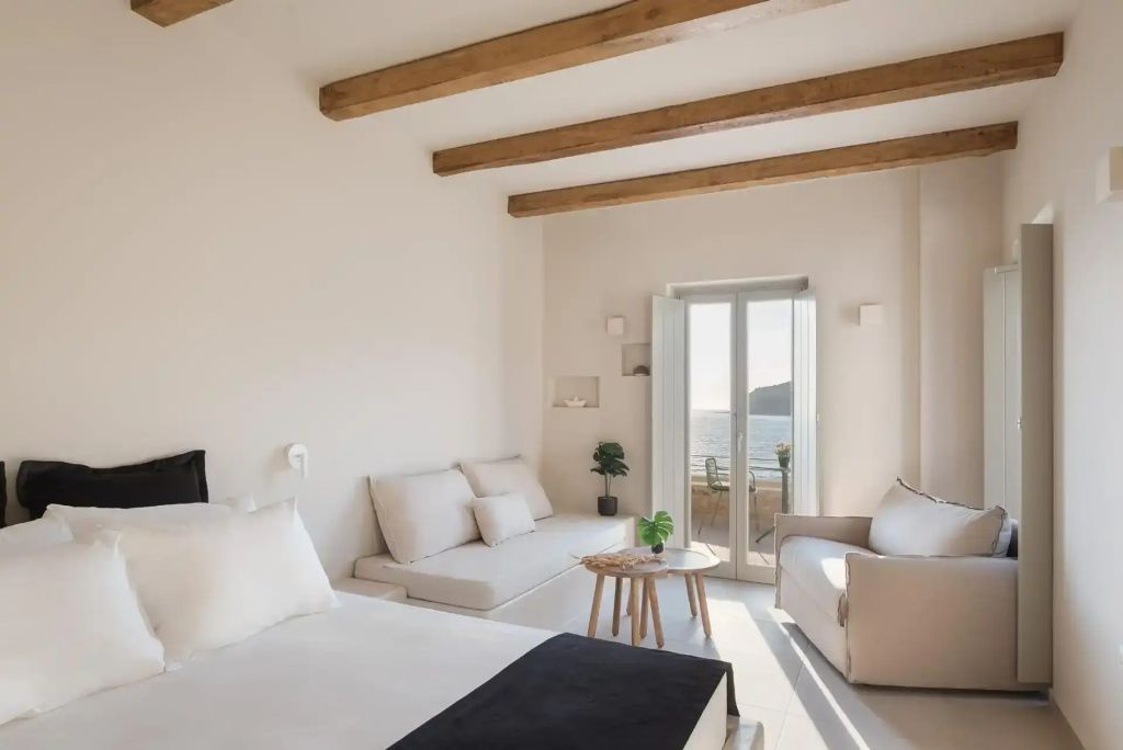 Yerma Suites Limeni Galeriebild 1