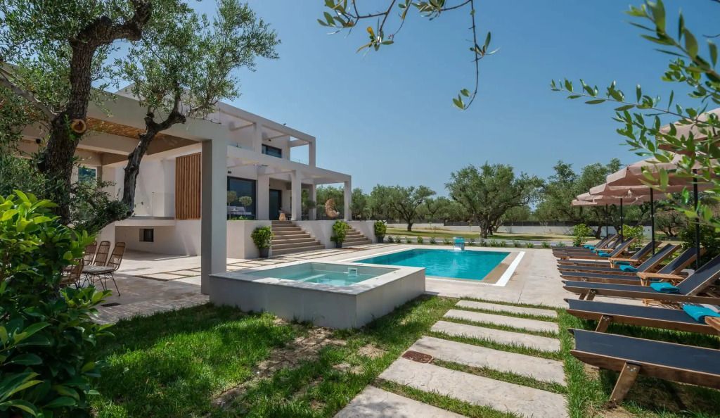 Pool Delight Luxury Villa