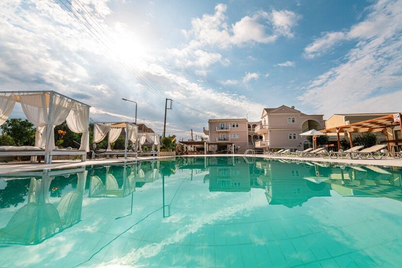 Ekati Mare Lifestyle Resort Pool