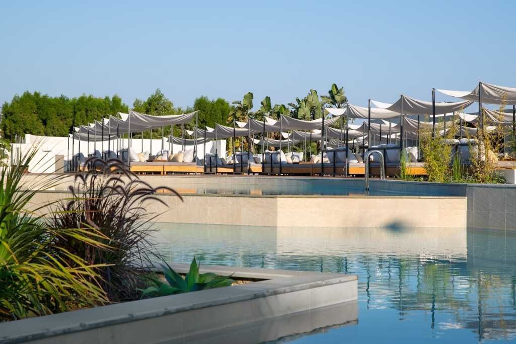Pool mit Liegen Electra Palace Rhodes