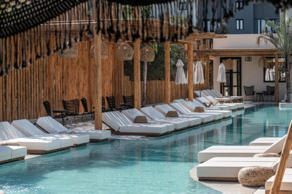 Poll mit Liegen Indigo Inn Casa - Adults Only