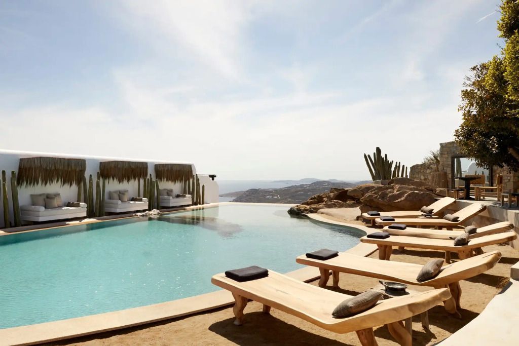 Pool im Boho Style Myconian Panoptis Escape