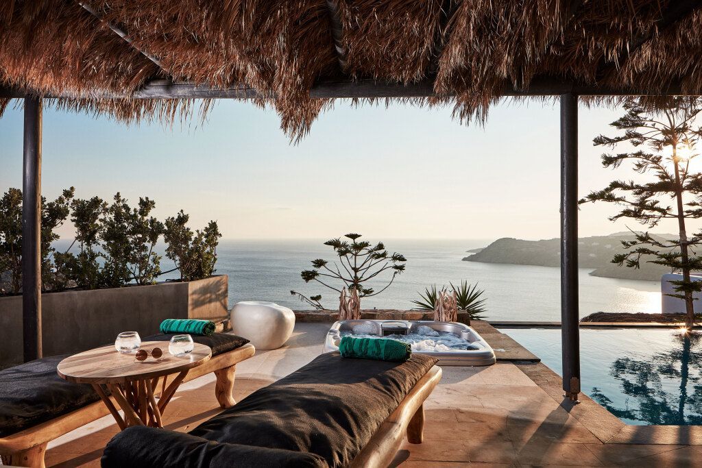 Privatpool mit Whirlpool und Meerblick Myconian Utopia