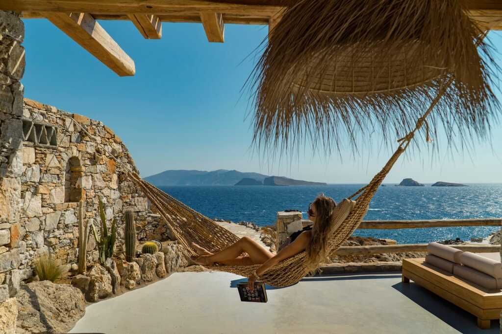 Hängematte mit Blick aufs Meer im Onar Suites & Villas