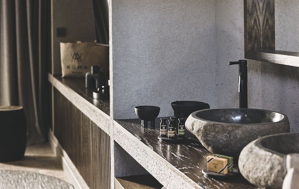 Noma Milos - Delmar Collection, Bild 8 von 10