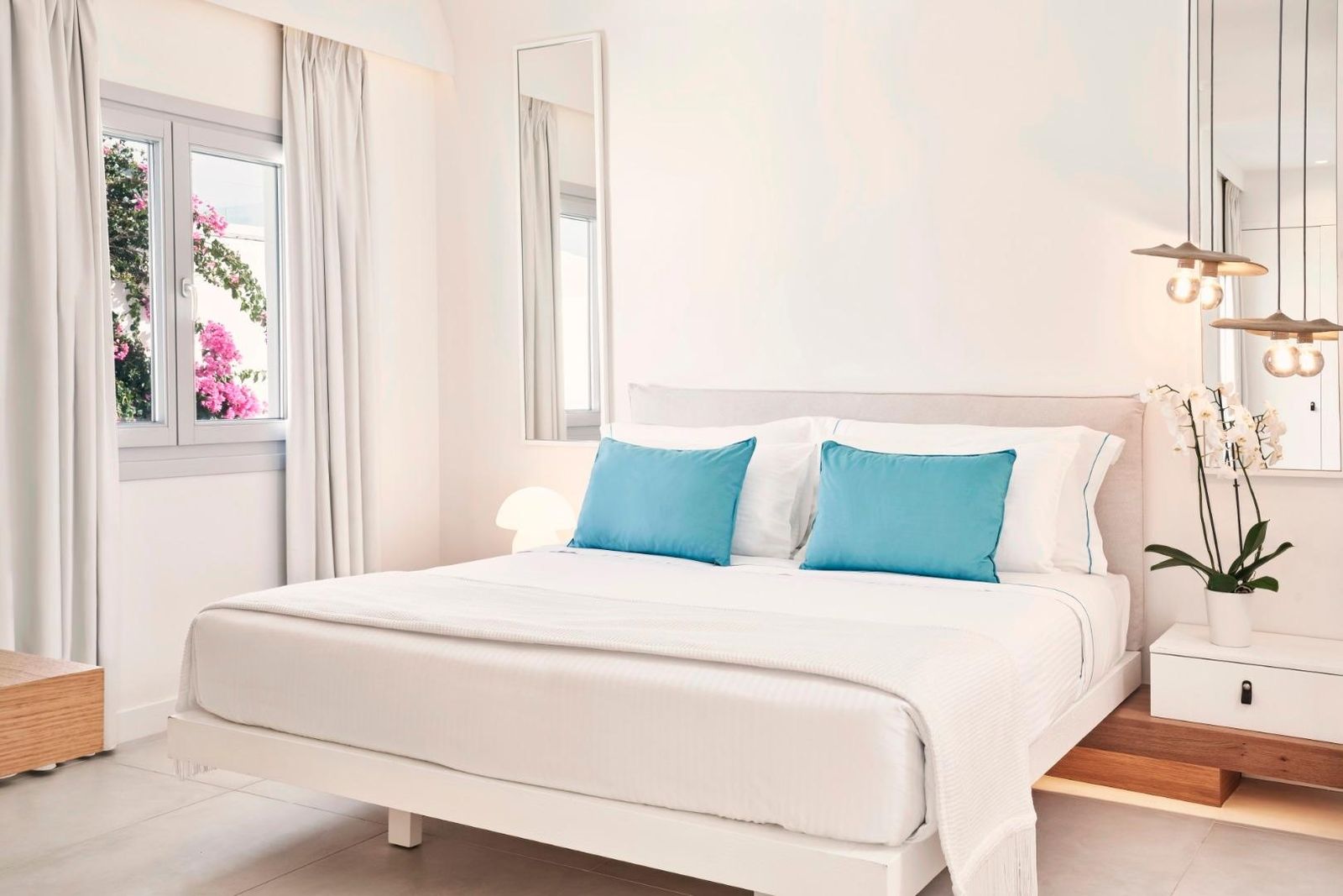 Nikki Beach Resort & Spa Santorini, Bild 1 von 31