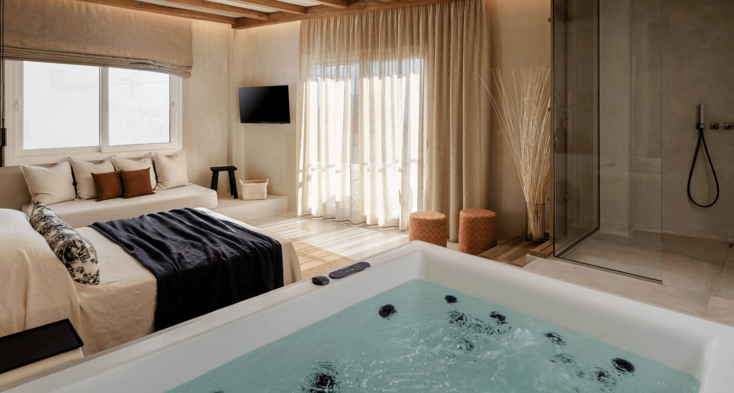 Tesoro Elegant escapes-suites