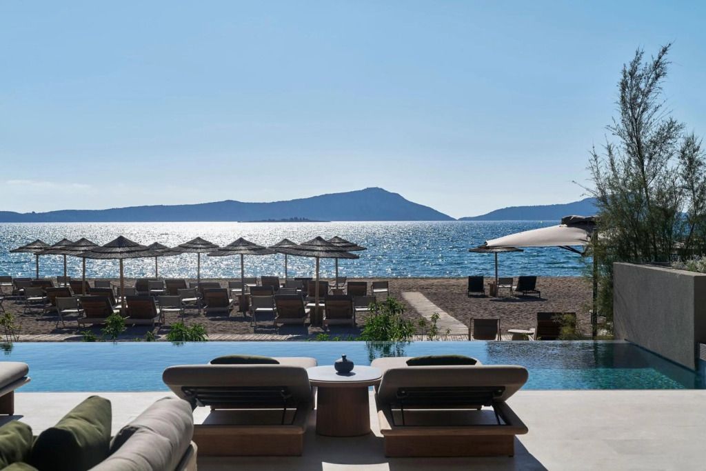 W Costa Navarino Sharing Pool Boho Style